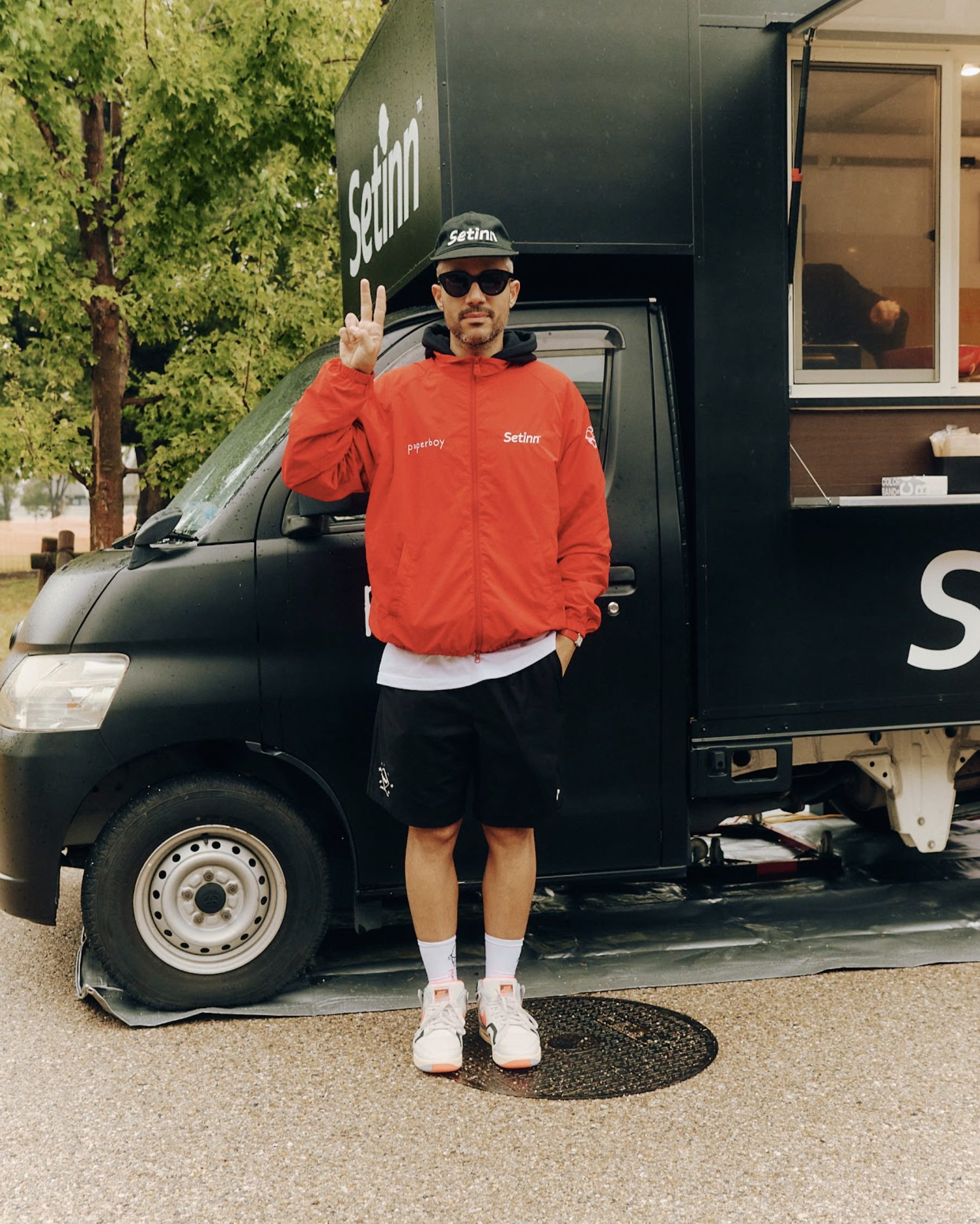 Setinn Crossing Party with paperboy in Ariake | Setinn（セットイン 